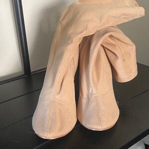 Women's Tan mid calf zip up boots with heel